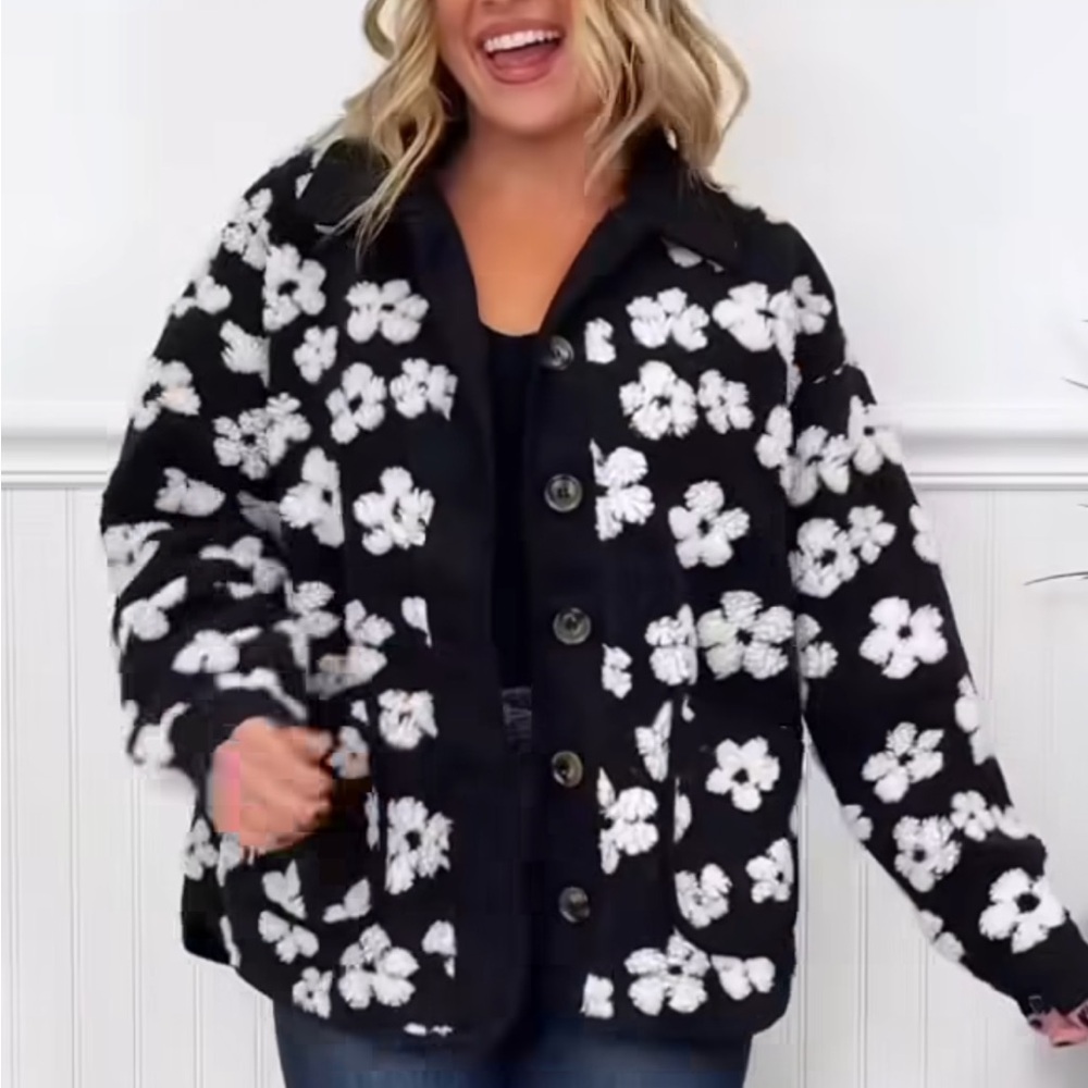 NEW MOCO Boutique Frost Florals Fleece Jacket - Picture 3 of 9